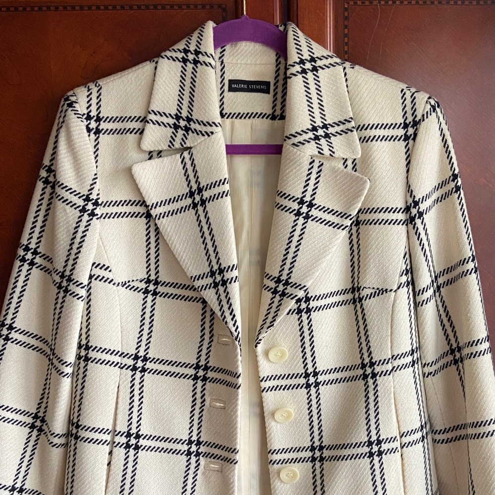 Vintage Valerie Stevens Cream Windowpane Plaid Coat with Black Grid - Picture 11 of 12